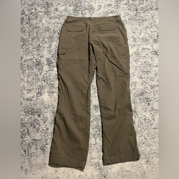 Duluth Trading Co cargo pants - Picture 3 of 3